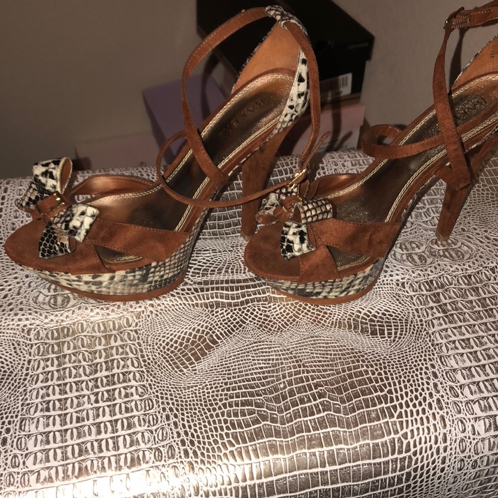 Bakers heeled sandals